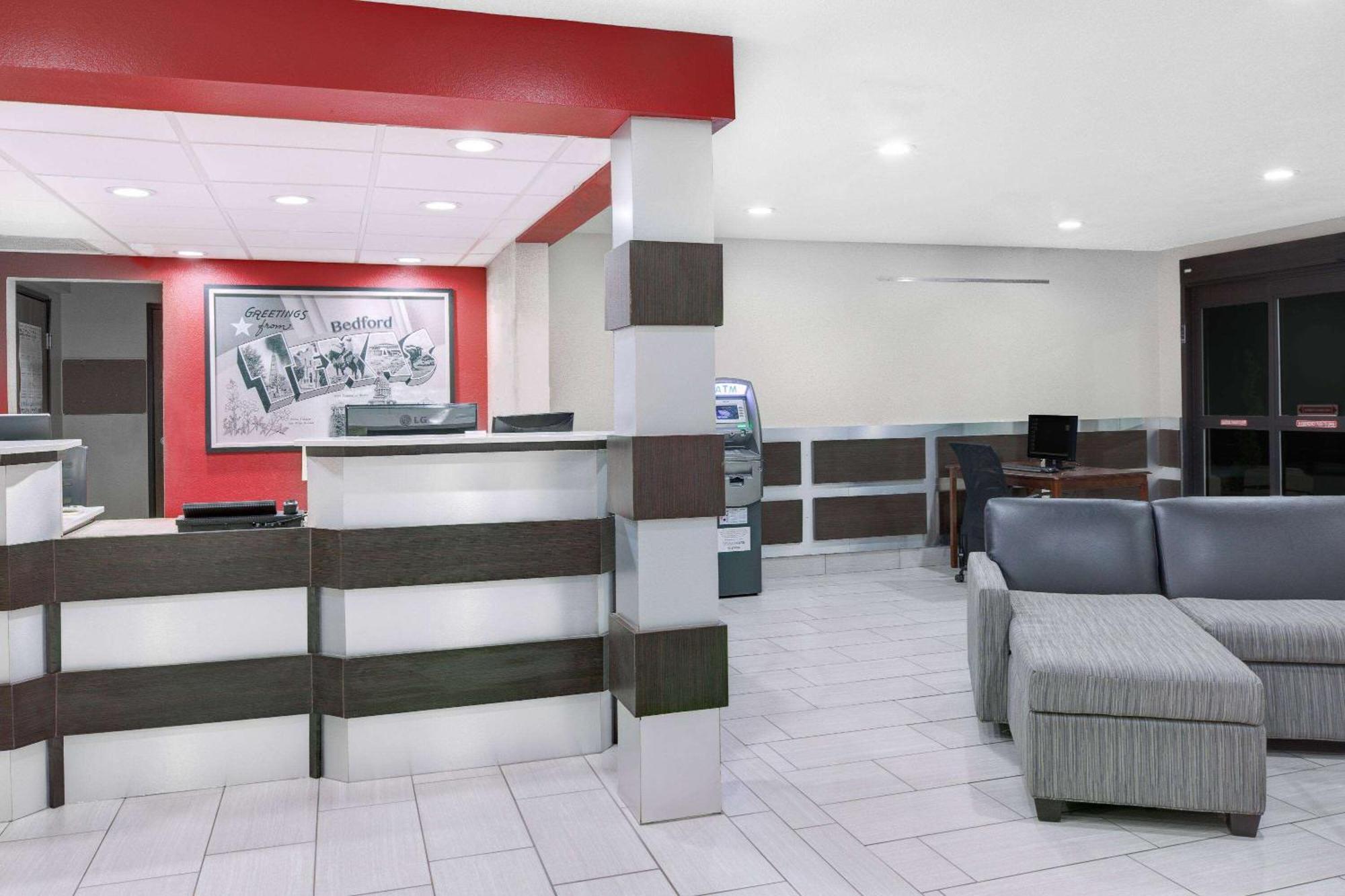 Motel Super 8 By Wyndham Bedford Dfw Airport West Extérieur photo